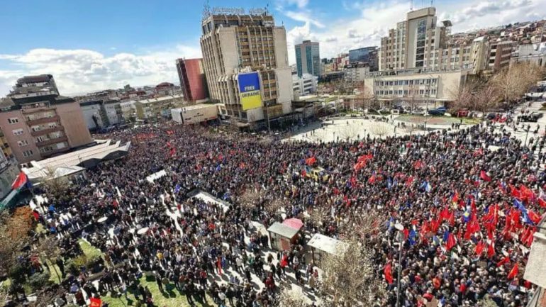Marshim në Prishtinë në mbështetje të ish drejtuesve të UÇK